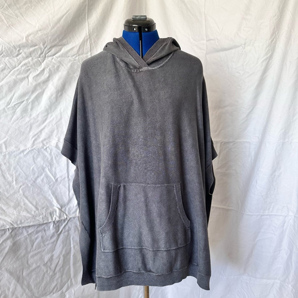 Barefoot Dreams Sunbleached Poncho NWT OS - Picture 4 of 12